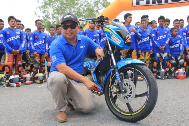Ban IRC Fasti 2 dan Razzo 166 Andalan Pebalap di Suzuki Indonesia Challenge 2015 (Video)