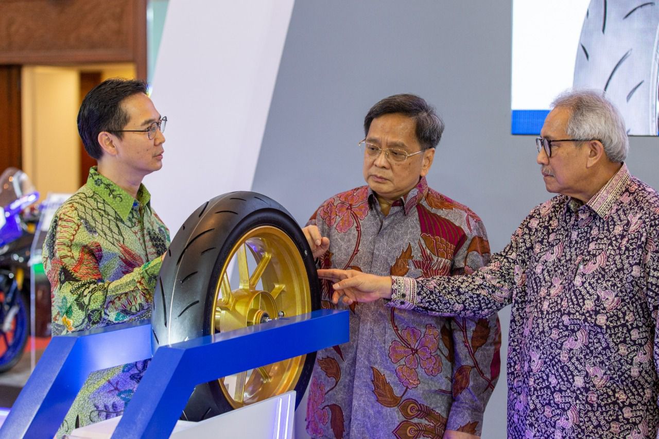 IRC Hadir dan Meluncurkan Produk Baru pada Ajang Indonesia Motorcycle Show (IMOS) 2022