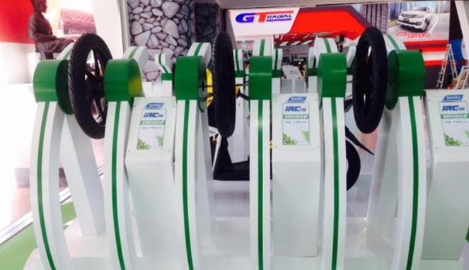 IRC Pamer Ban Baru di Jakarta Fair 2015 Ada empat jenis ban baru yang diluncurkan, dengan harga Rp80-270 ribu.