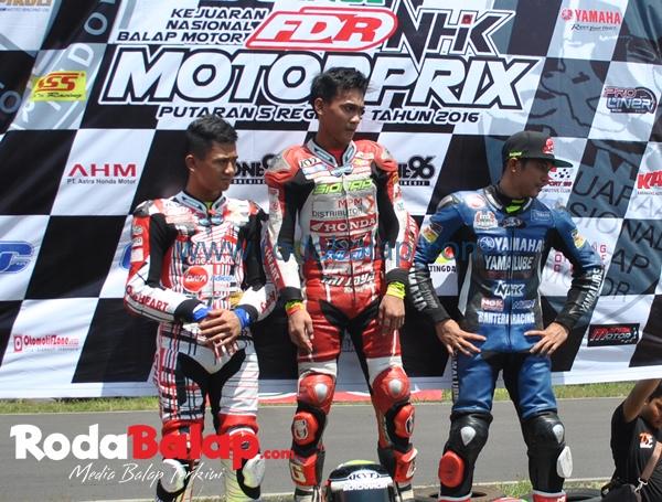 Dominasi Ban IRC Fasti 1 Di Kelas Bergengsi Kejurnas Motoprix,Subang.