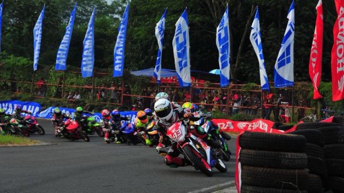 IRC Menang Telak 5-1 Kalahkan Pirelli di Balap Motoprix Yogyakarta