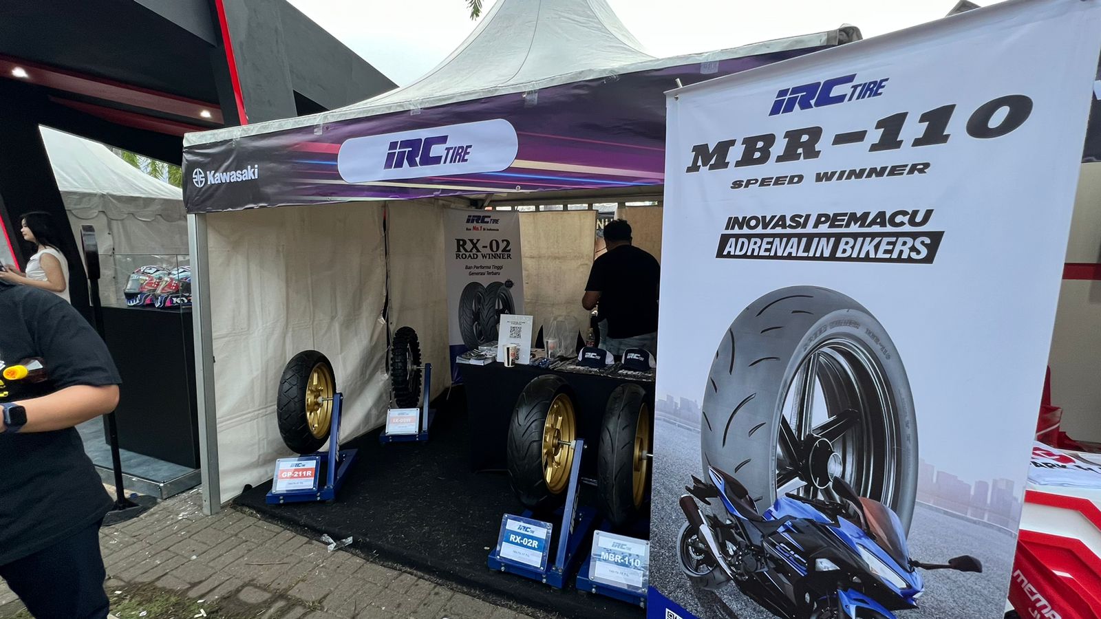 IRC Tire di Kawasaki Bike Week 2023, Bawa Ban Sport MBR-110